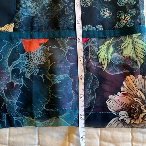 Top - Picture 6 of 8